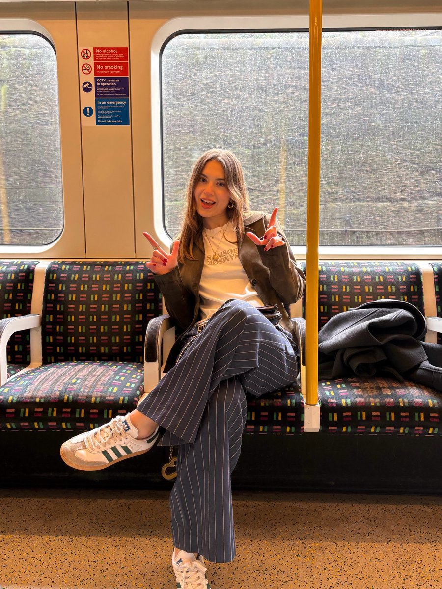 Jenny.Lemaire tweet media