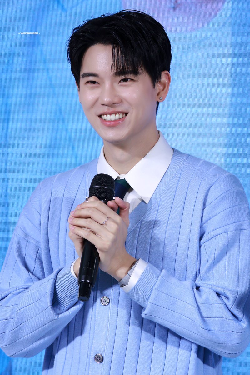 (14/03/26)

หนุ่มตี๋อังกฤษ

<a href="/yinyin_anw/">Yinyin</a> #yinyin_anw
#FriendsofDestinyYinWar 
DESTINY CLINIC YINWAR 03