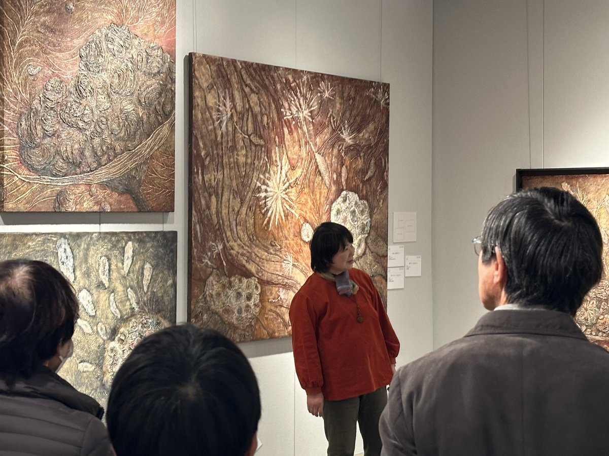 arts_meet's tweet photo. \本日の関連イベント開催報告！/

本日、AMO大賞展関連イベント無事に終了しました。
大賞受賞作家の新野氏には終日ギャラリートーク、ワークショップの講師を務めていただきました！
ご参加いただいた皆様、そして新野先生、ありがとうございました！

引き続き、#AMO2026 をお楽しみください✨🫶 https://t.co/ejfGzqpzx3