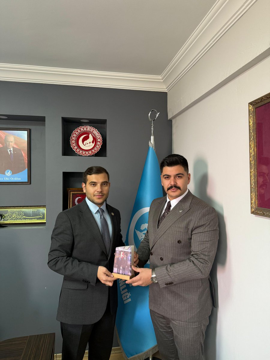 oguzhaancoskun's tweet photo. Hayırlı olsun ziyaretimize gelen 

-Düzce Çevre Şehircilik Müfettişi Serhat Ünver’e 
-Düzce Üniversitesi’den Prof. Dr. Uğur Güvenç Hocamıza 
-Çankırı Ülkü Ocakları Özel Kalem Müdürü Melih Öncel’e 
-Ümraniye Ülkü Ocaklarından Kardeşim Mehmet Efe’ye teşekkür ederiz.

Ayaklarınıza sağlık.
