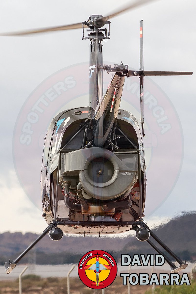 SpottersMurcia's tweet image. 📷✈️ 𝐏𝐈𝐄𝐍𝐒𝐀 𝐄𝐍 𝐕𝐄𝐑𝐓𝐈𝐂𝐀𝐋

Hoy os traemos una nueva edición de Piensa en vertical, ya se nos acaba esta semana al igual que este Robinson R-22 que nos trae nuestro compañero David Tobarra

#Spotting
#Murcia
#SpottersMurcia