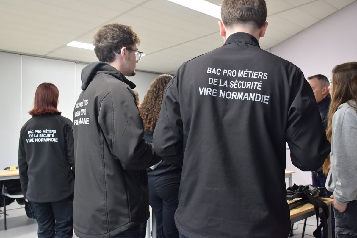 Police nationale 14 tweet media