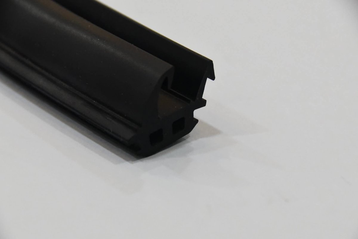 مصنع يلوتكس للصناعات المعدنية tweet media