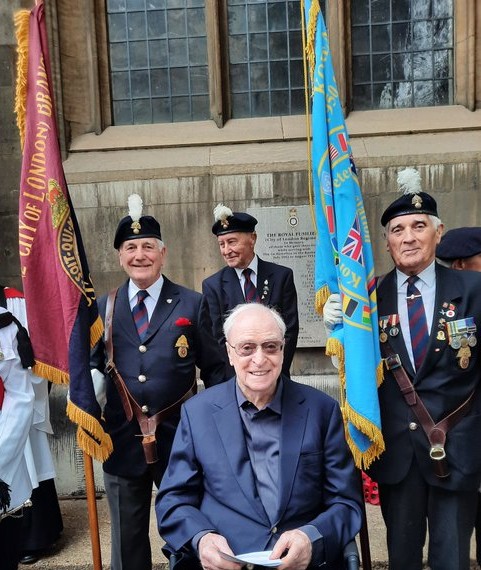 MichaelMihaul24's tweet image. Happy 93rd birthday to Sir Michael Caine  @themichaelcaine . Formerly #Fusilier Maurice Micklewhite. #London lad, #Korea War veteran of the Royal Fusiliers who became a Knight of the Realm. We're proud to be associated with you. Once A Fusilier Always a Fusilier. @FusiliersRHQ