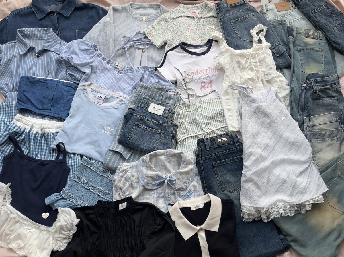 nonkoy09's tweet photo. 🌸 ส่งต่อเสื้อผ้า มีมากกว่าในรูป  🌸 
            รี+ฟอล ค่าส่ง 35฿ 
ปักไว้ได้เลย ลงพรุ่งนี้เค้ามากดใจเรียกกกก

#ส่งต่อเสื้อผ้า #ส่งต่อเสื้อผ้ามือสอง #เสื้อผ้ามือ2  #ส่งต่อ #เสื้อผ้ามือสอง #โล๊ะตู้เสื้อผ้า https://t.co/fdSDV1y1cb