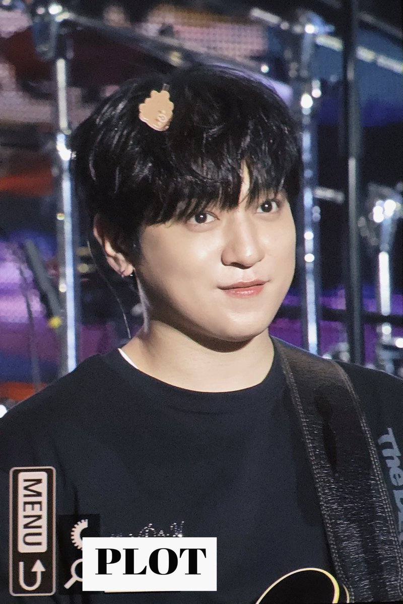 ๐๐ฅ๐จ๐ญ tweet media