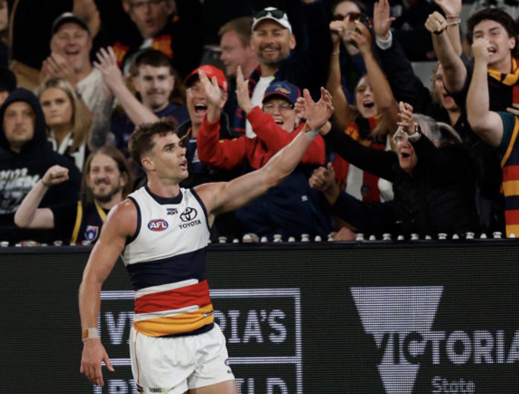 ProperCrows tweet media