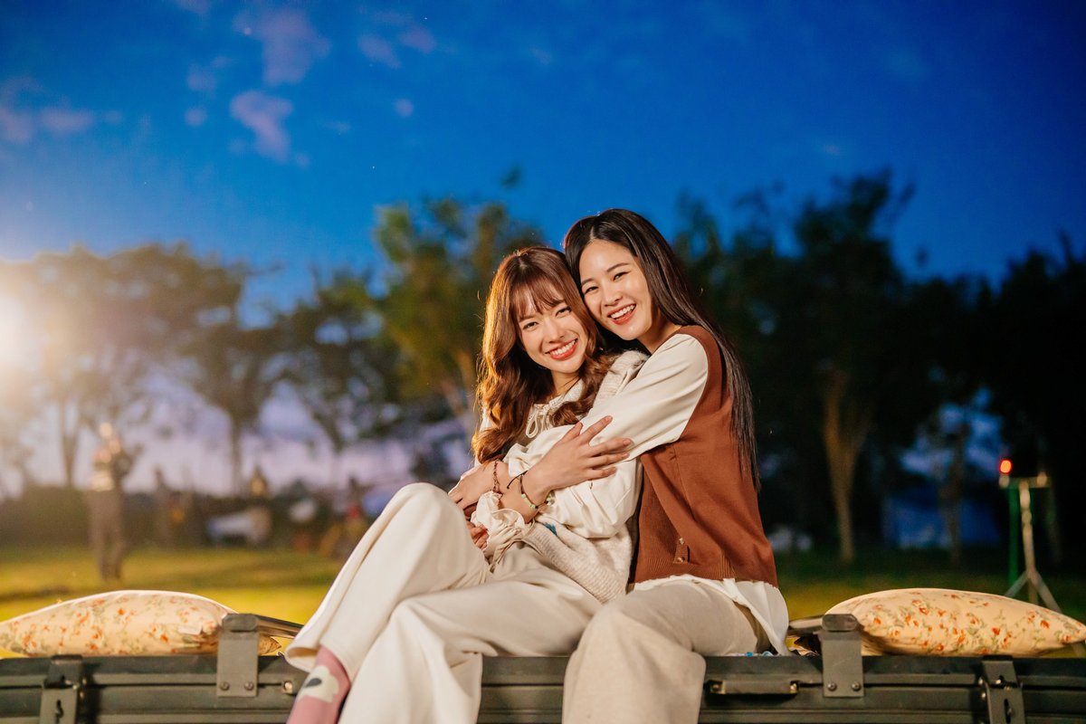 #.วิวาห์ปฐพีตอนที่8 ✨ เหตุปะทะครั้งสุดท้ายปะทุขึ้นกลางไร่แสนรัก เมื่อวสุบุกคุกคามดินและโรสด้วยอาวุธ พร้อมบีบให้ดินต้องเลือกระหว่างชีวิตของ “แก้ว” กับ “โรส” วินาทีเป็นวินาทีตาย ความเสียสละของแก้วที่ยอมเสี่ยงชีวิตเข้ายื้อปืน เปลี่ยนเกมทั้งหมด