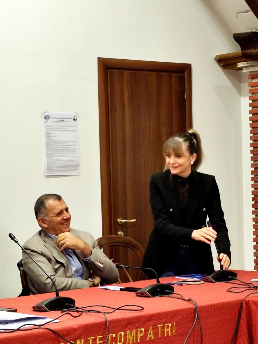 Laura Corrotti tweet media