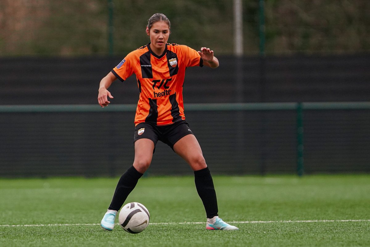 London Bees 🐝 tweet media