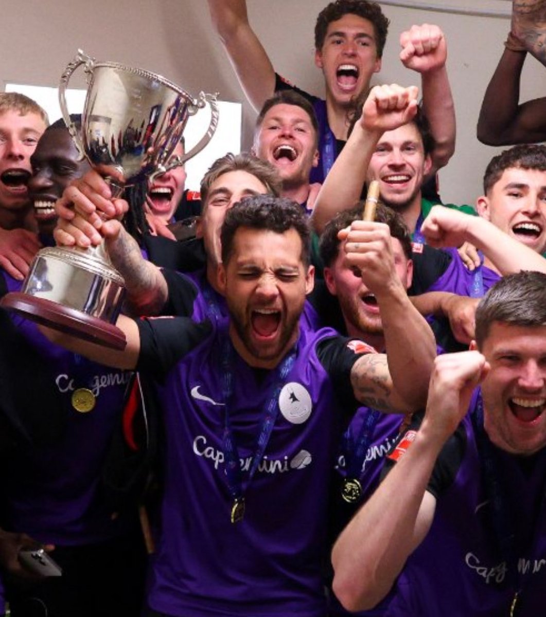 Ellis Myles tweet media