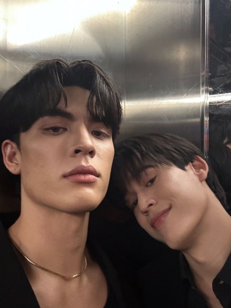 𝐦𝐚𝐲𝐢𝐢 #blurholic tweet media