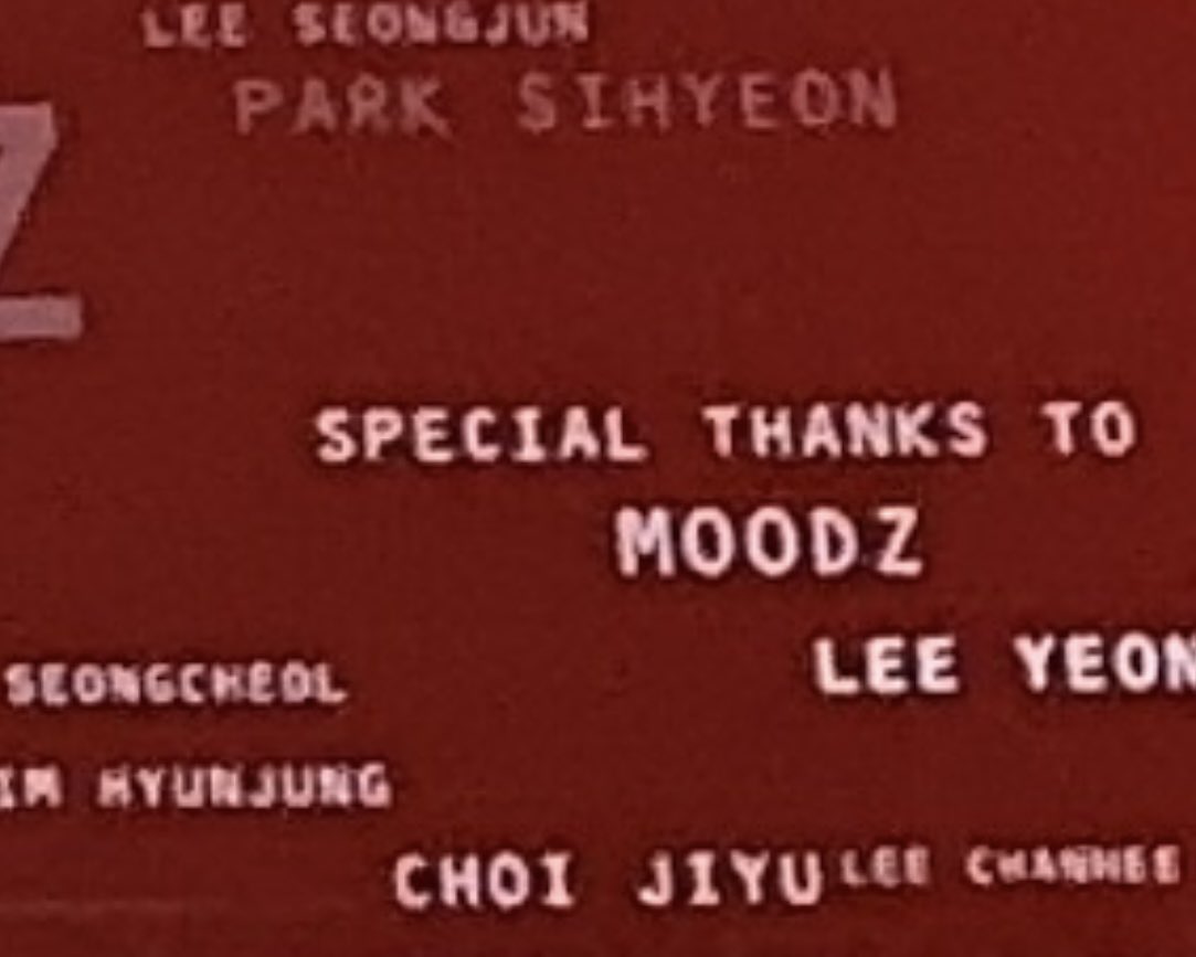 cho_moodz's tweet photo. 우즈 콘서트 크레딧에
스페셜 게스트 무즈
라이트스틱 크루 무즈
스페셜 땡스투 무즈

... 감동이 크다 https://t.co/1td9CjnSXv