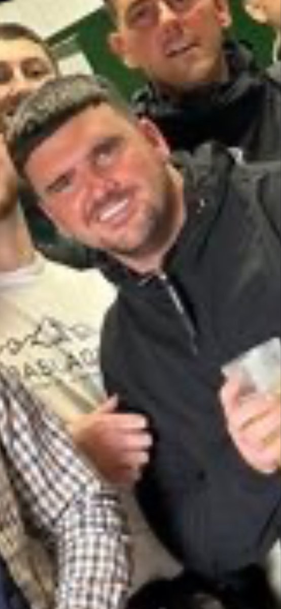 Llyr Casnewydd tweet media