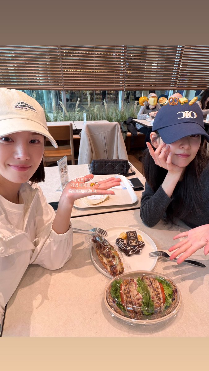 체리 tweet media