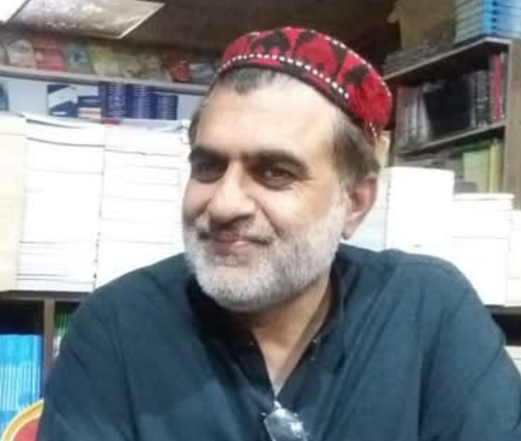 alizai_rohullah's tweet photo. دغه رواني ناروغ چې اسد دانش نومیږي .
له ده سره دده هم فکره څونورکوڅه ډبه خلک یوځای شوي دادوهم ځل ده چې زما شخصیت وژنه کوي.

 نه خپل ځان پیژني نه خپل عمر او شخصیت،
 هدف یې یواځې زه نه هر شخص چې دافغانستان ددښمنانوپه خاص ډول دپاکستان په مقابل کې ولاړ وي، 
  تخریبوي یې. https://t.co/ntwVhrVHLT