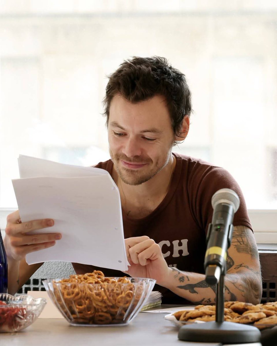 Treat Harry With Kindness💋🪩 tweet media