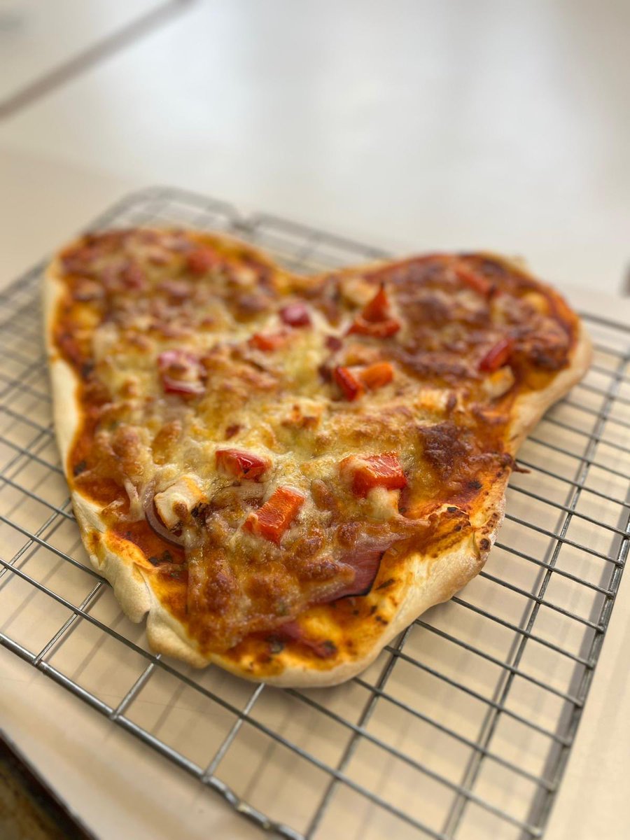 kesacademy's tweet image. Ready, Steady, Cook 👩‍🍳 
House Cooking 
Make, design and cook your own pizza 🍕 
So many great efforts 👏👏
#topwork