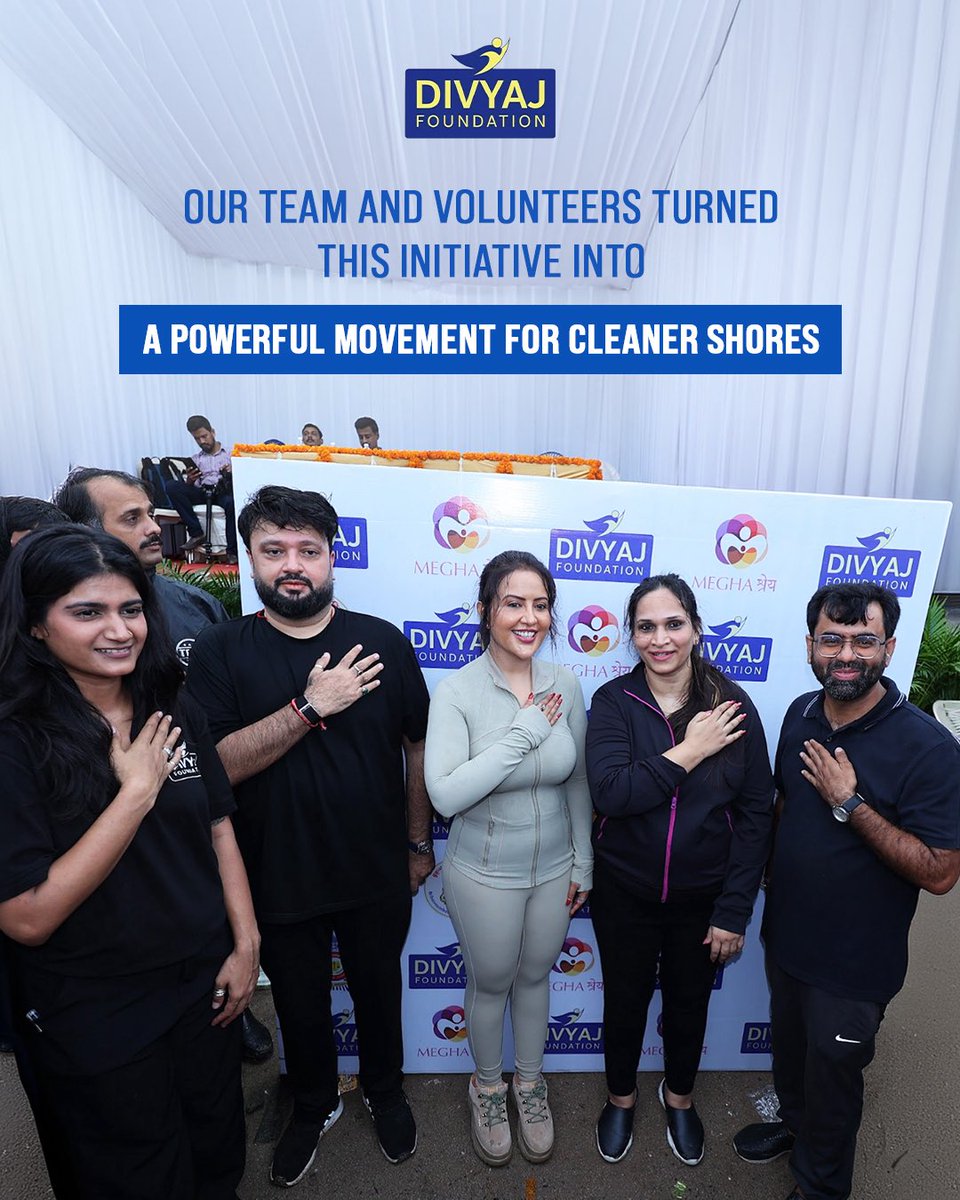 When a city comes together for a cause bigger than itself. 🌊

During Ganesh Chaturthi, Divyaj Foundation led a large-scale Juhu Beach Cleanup, bringing together 2000+ citizens, volunteers, and civic leaders to restore Mumbai’s coastline.

With the support of BMC, Mumbai Police,