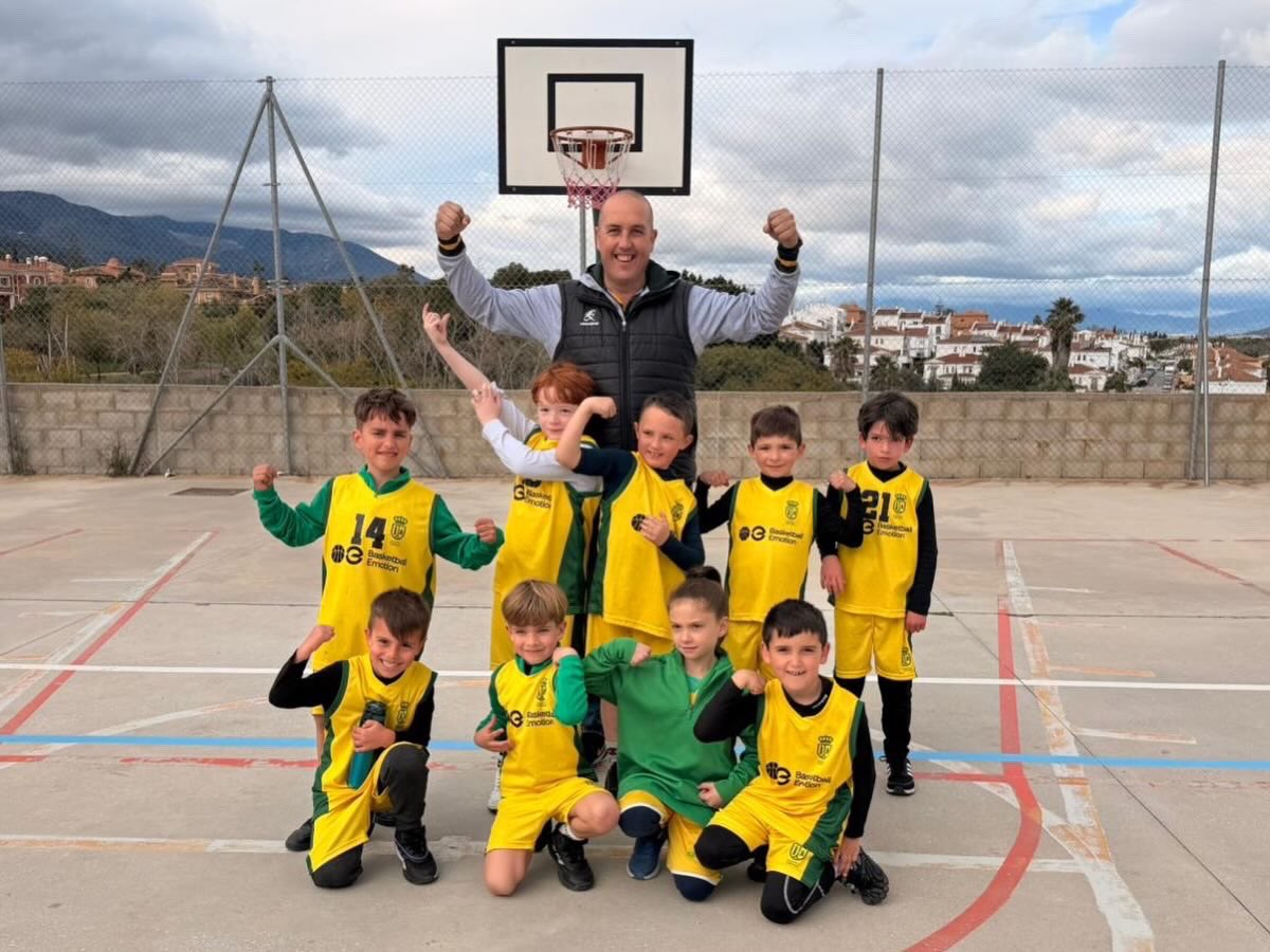 C.B. Cártama tweet media