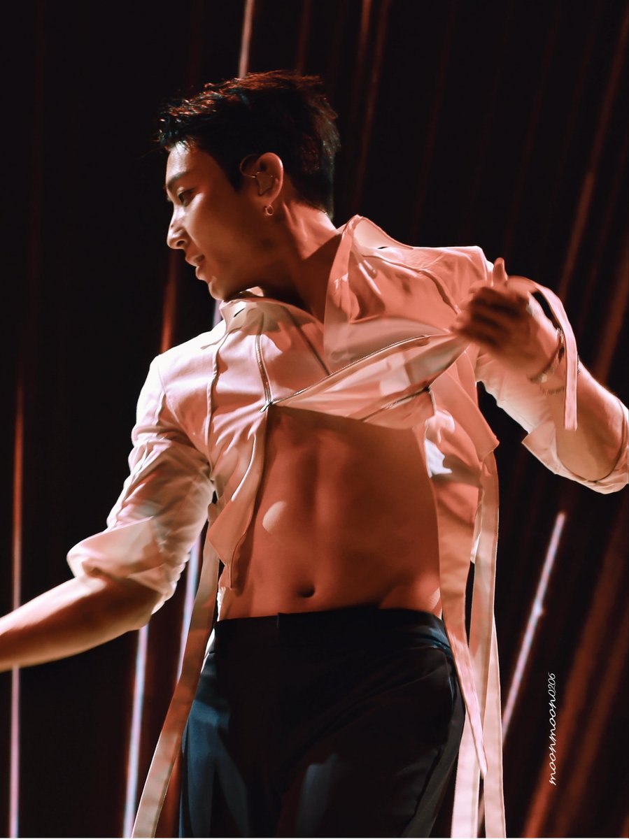 260314 [Hold up] 2부  #문종업

오랜만에BAD

#MoonJongUp #文鐘業 #ムン·ジョンオプ #비에이피 <a href="/jongup_official/">Jongup_Official</a>