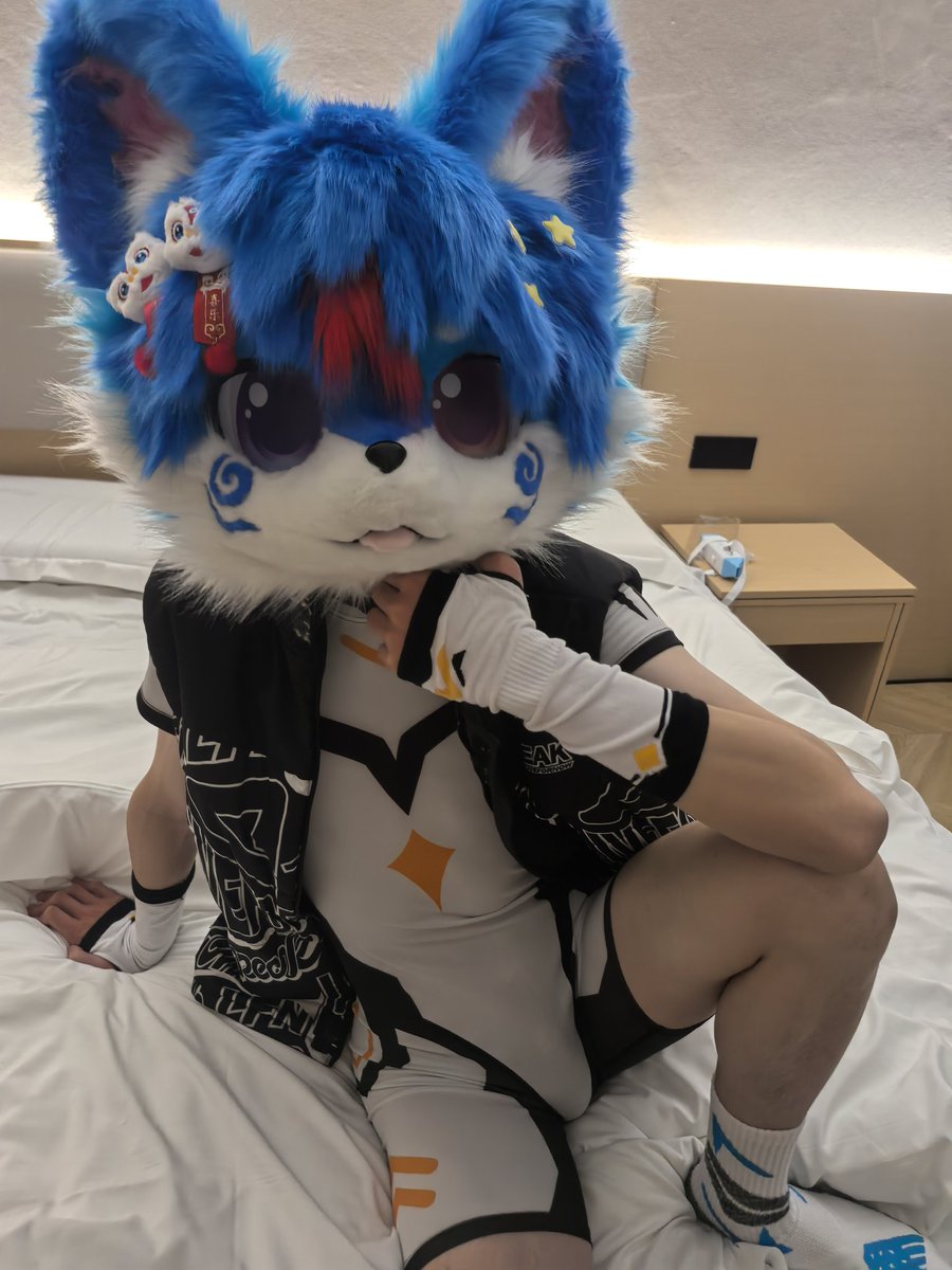 weiwei末 tweet media