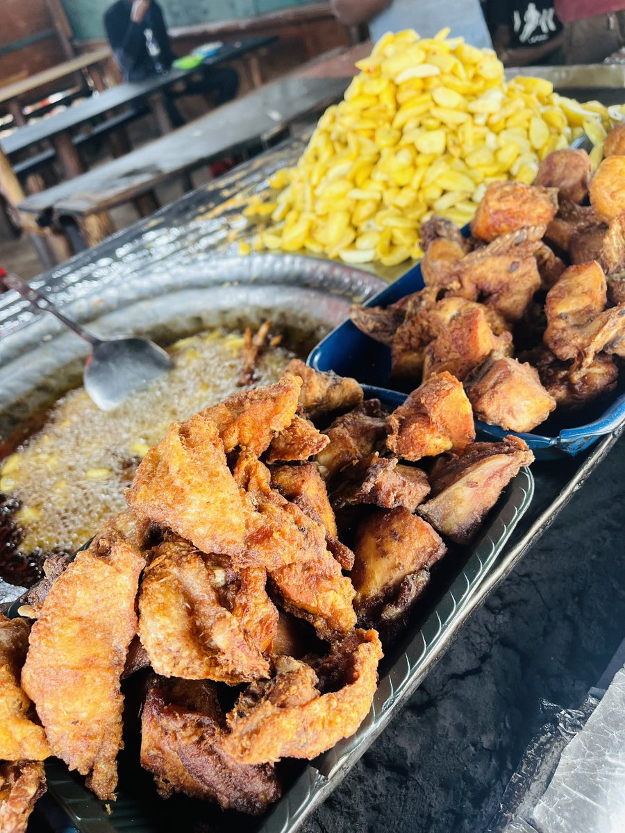 Fee-ka Hostel, BT tweet media