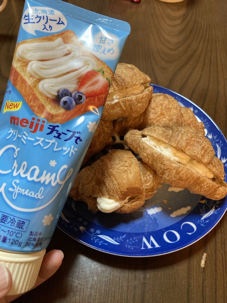 OdeWr's tweet photo. いつもの朝食がちょっとリッチな時間に☺️チューブタイプでバターナイス不要!甘さも感じられ美味しい💓💓　#プロモーション #明治から提供いただきました #RSP113に参加しました #サンプル百貨店 #チューブでクリーミースプレッド #明治チューブでクリーミースプレッド https://t.co/IX2W61VT2n