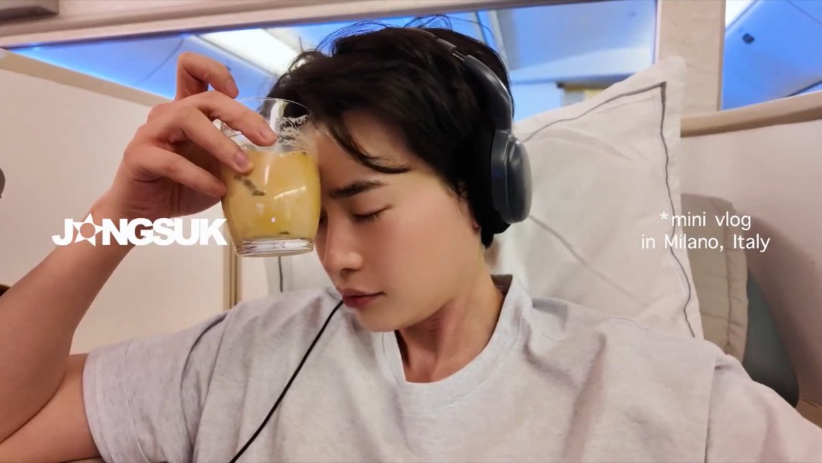 ljsfeels's tweet photo. pov: you’re dating jongsuk https://t.co/9poVClgxNk
