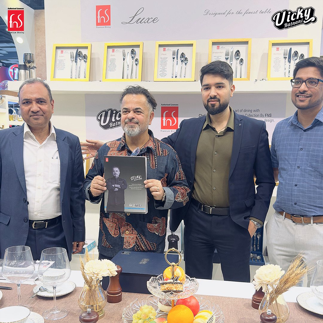 fnsdining's tweet photo. Relive the moments from a special launch at AAHAR 2026 ✨

#VickyRatnani #FNSPremiumDining #SignatureCollection #CutleryCollection #AAHAR2026 #DiningExperience #LuxuryDining #TablewareDesign #HospitalityIndustry #FineDining #Craftsmanship #DiningElegance #ChefCollection https://t.co/vBg3l3mlFy