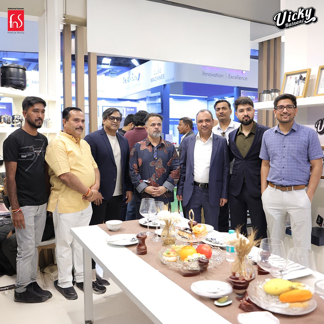 fnsdining's tweet photo. Relive the moments from a special launch at AAHAR 2026 ✨

#VickyRatnani #FNSPremiumDining #SignatureCollection #CutleryCollection #AAHAR2026 #DiningExperience #LuxuryDining #TablewareDesign #HospitalityIndustry #FineDining #Craftsmanship #DiningElegance #ChefCollection https://t.co/vBg3l3mlFy