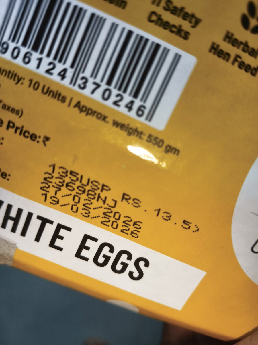 Shadishudaa's tweet photo. @EggozNutrition @instamart_it
Purchased Eggoz eggs, pack of 10 on 8th of March. Use by date is 19th March. I boiled some eggs on 11th of March and some today. On both the occasions, boiled eggs had a foul smell, yellow colour and bursted while boiling. https://t.co/2nWAR1dyus