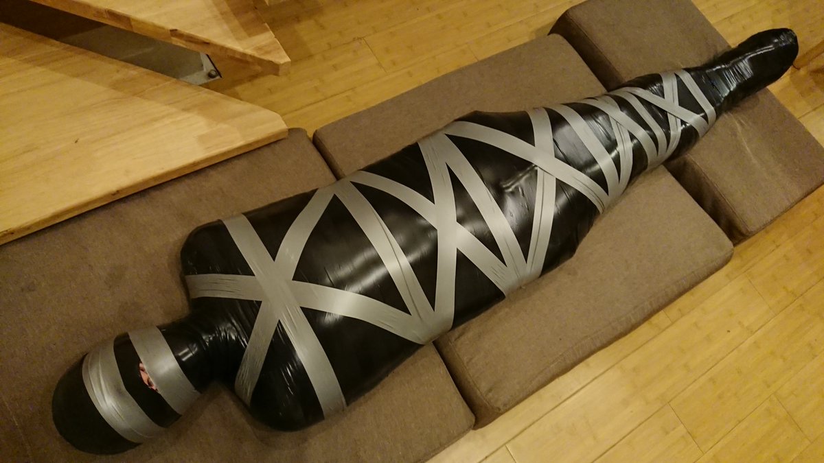 小灰狼芬里尔 tweet media