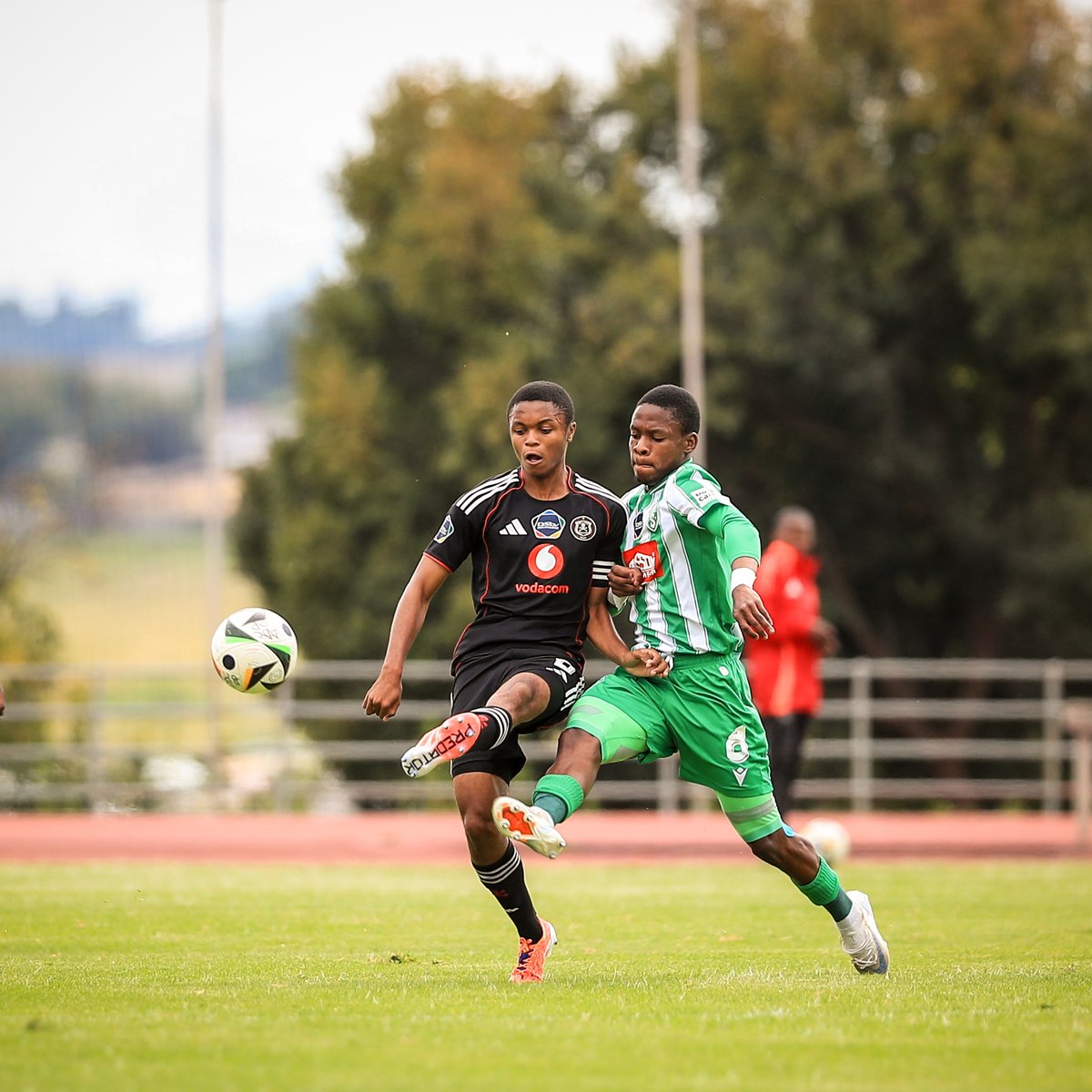 DDC Bucs Return to Winning Ways in Style

Read More : orlandopiratesfc.com/news/ddc-bucs-…

⚫⚪🔴⭐
#OrlandoPirates
#OnceAlways