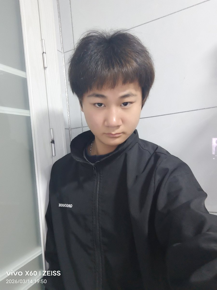 言箴甄🍥 tweet media