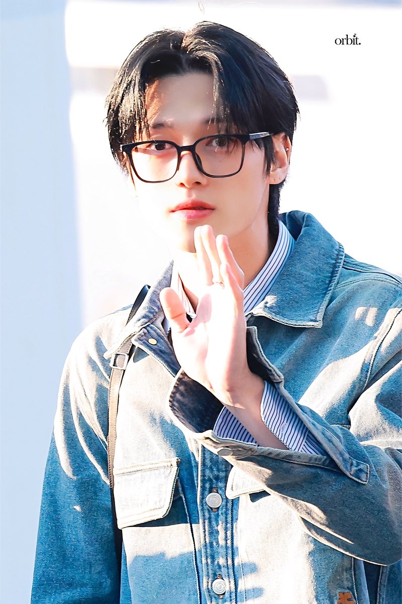 𝒐𝒓𝒃𝒊𝒕. tweet media