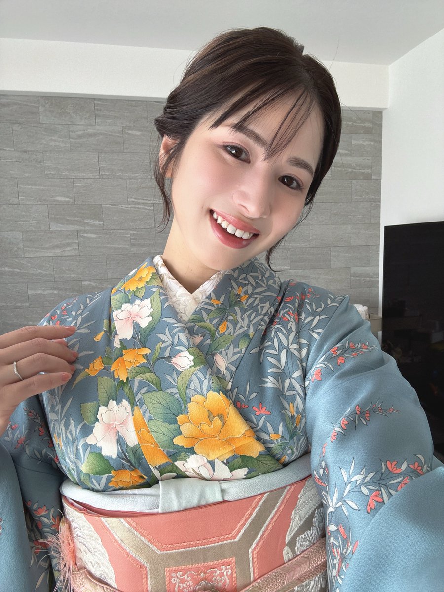 佐野ユリア tweet media