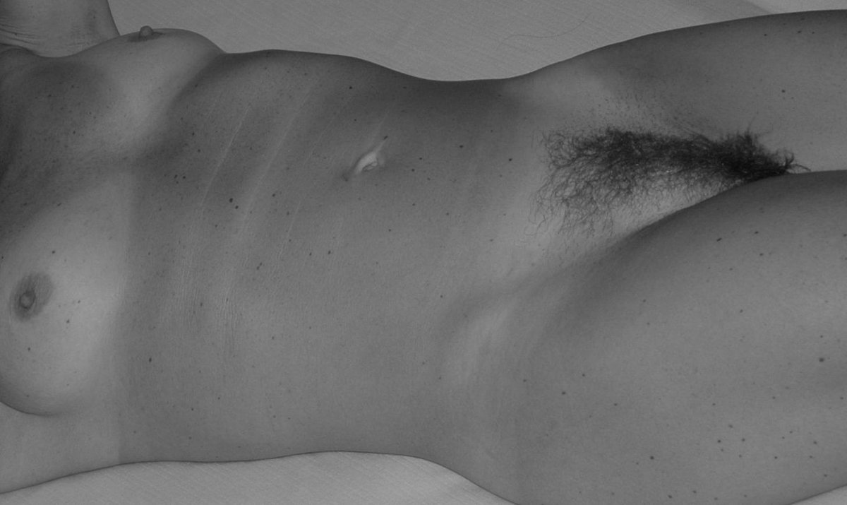 norlied0104's tweet photo. #NudeArt #Naked #Nude #NakedArt https://t.co/f6hIacbPZb