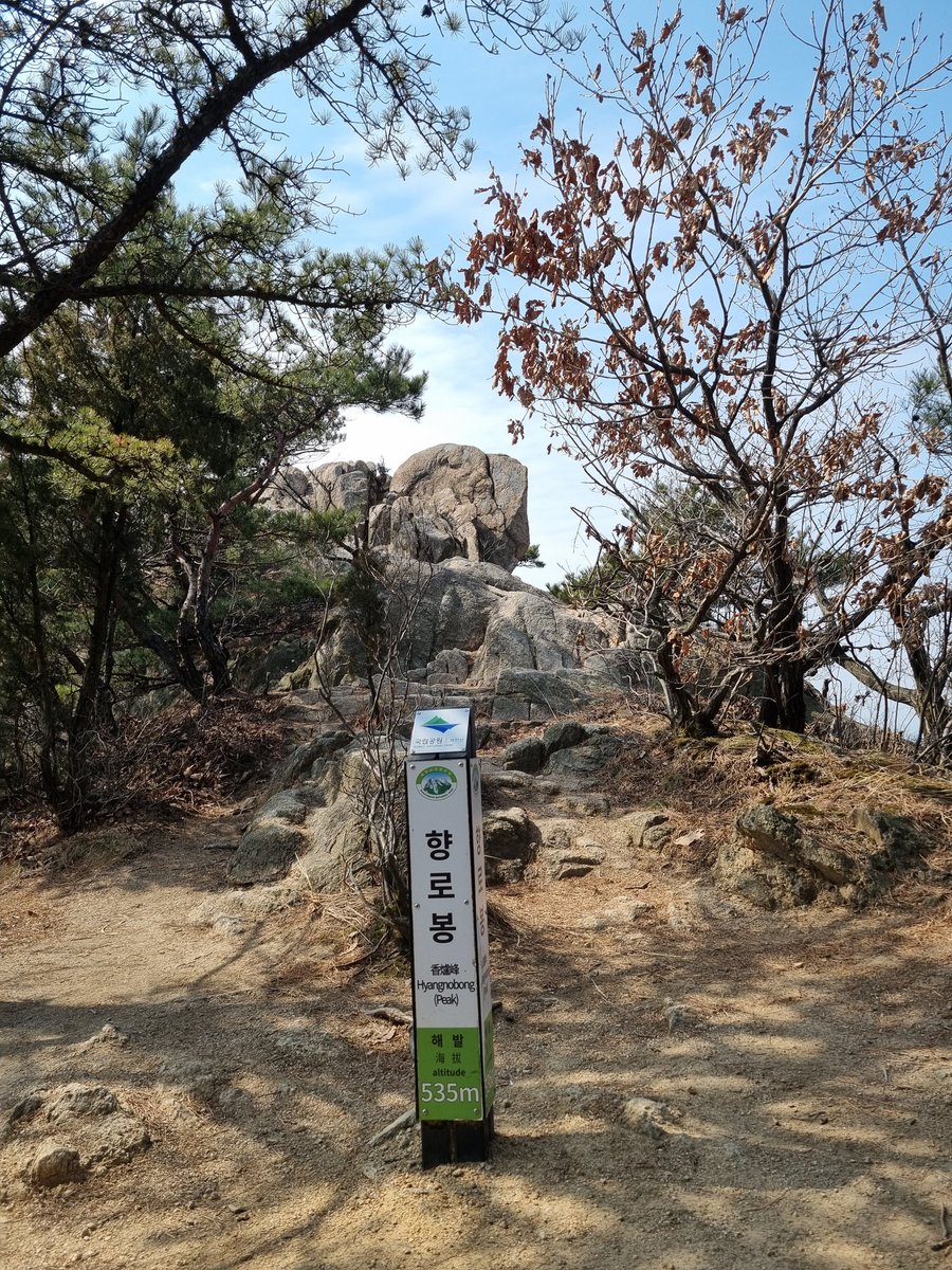 jsk4002's tweet photo. 북한��
#비봉 #향로봉 #족두리봉  #북한산 https://t.co/xYBKtLObyQ