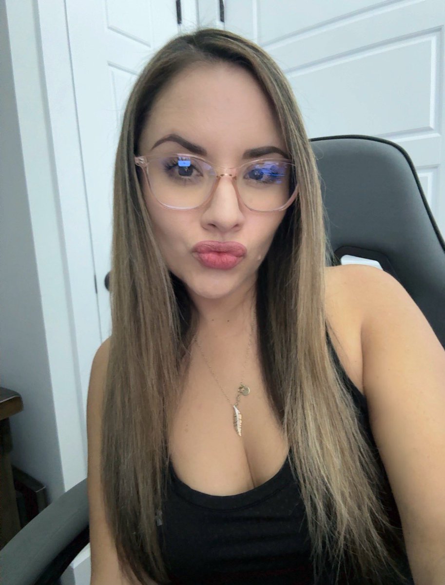 Anabel ✧ tweet media