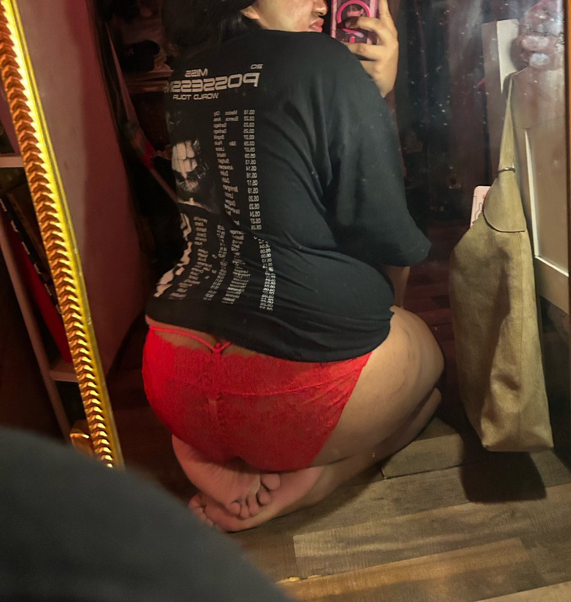 anoraphobicc's tweet photo. I’m just so bored who wants to help #nsfw #nsfwtwt #transgirl #bbw #chubby #ladyboy https://t.co/WqbYcguqRT