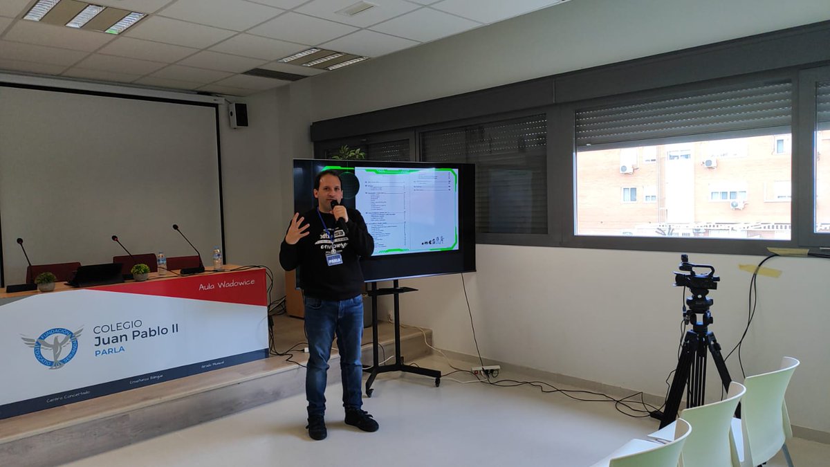 Retro Parla tweet media