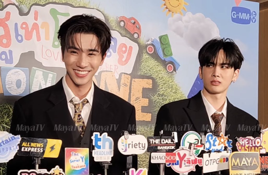 แล้วดูหน้าต้าตอนเพิร์ธบอก ผมเป็นเมะไม่เพี้ยน มีมมาก 55555555555555

#LoveYouTeacherSeriesEP1