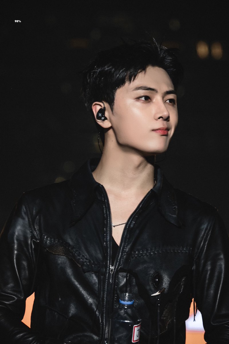 𝟗𝟖% tweet media