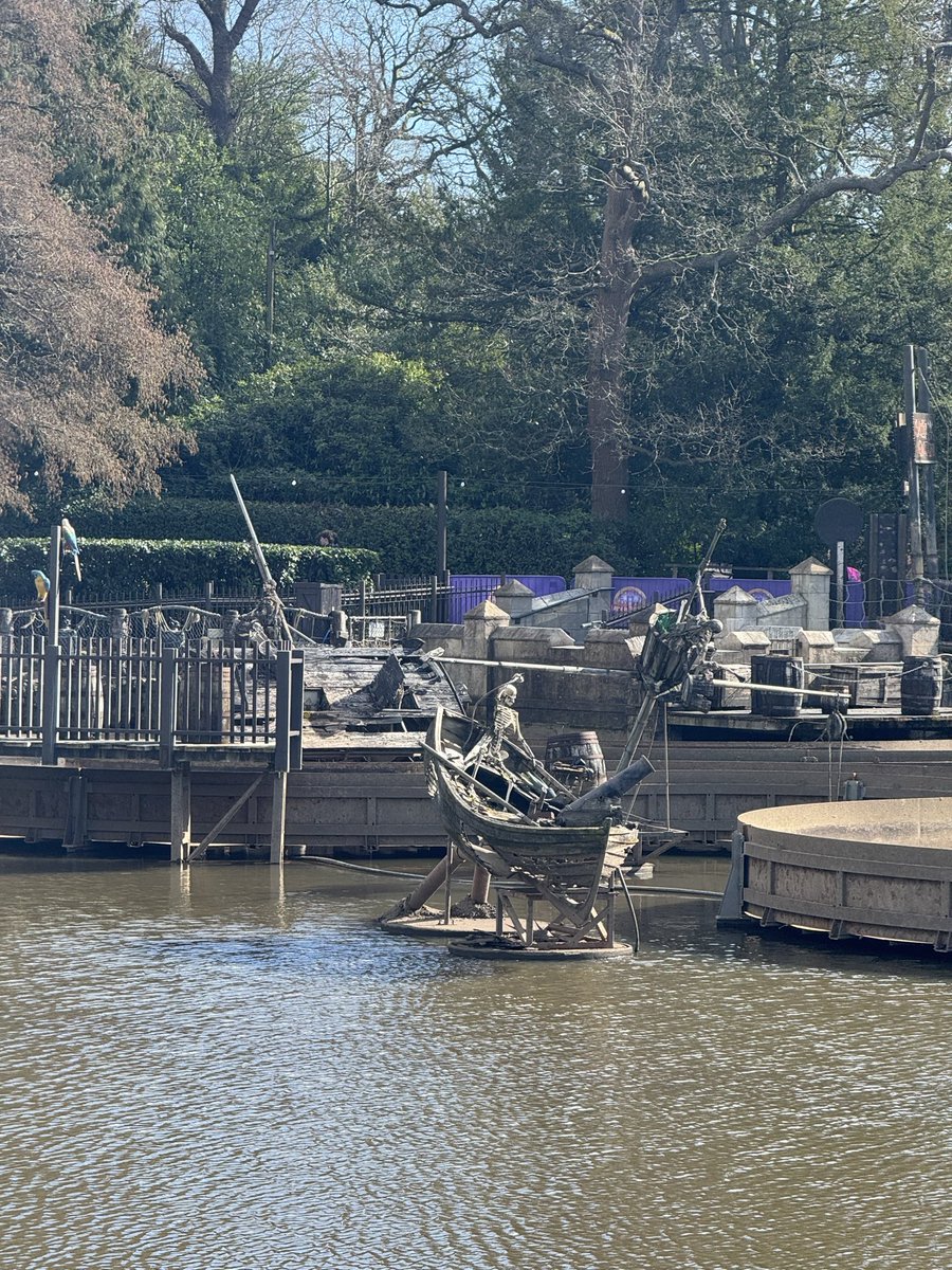 Talking Towers tweet media