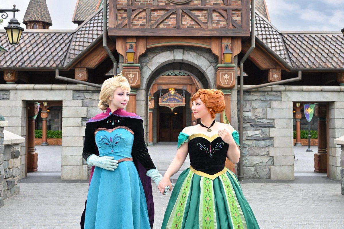 Elena42dHallo's tweet image. Frozen 仮装

日本公開12年目おめでとう✨

#Dハロ仮装
#アナと雪の女王 #Frozen