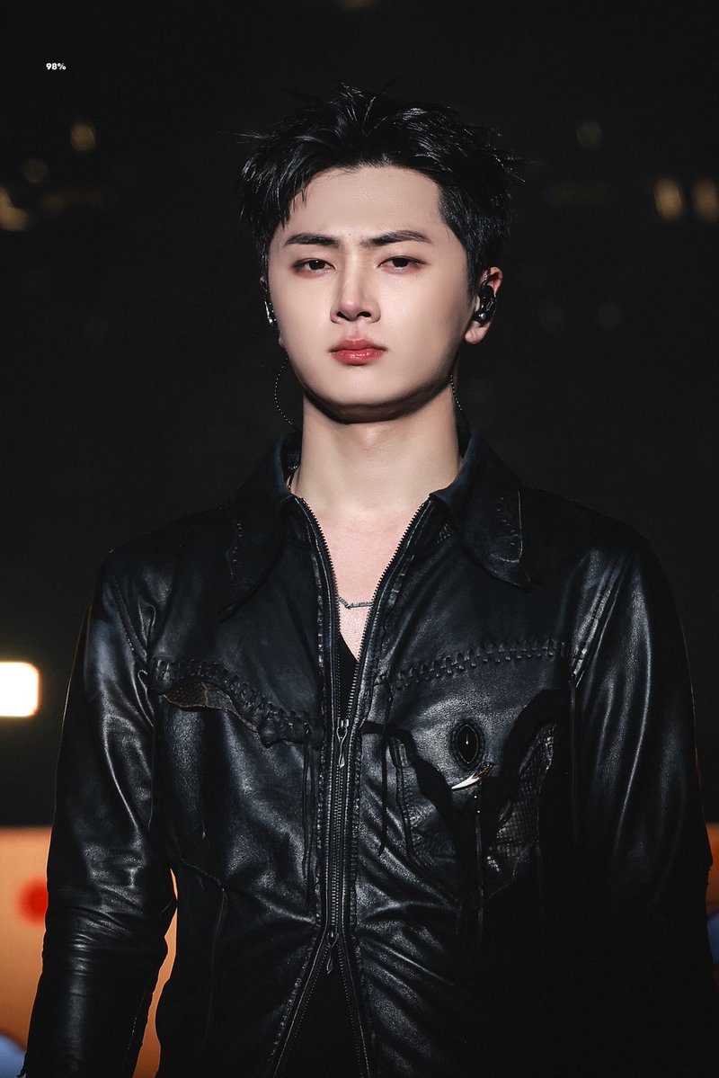 𝟗𝟖% tweet media