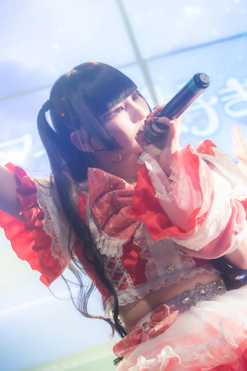 君の目にうつるあの花が赤い薔薇なんだね

2026.03.13（金）アイドル好きで何がわるい
📍アメリカ村FANJ twice

撮影：やじま（<a href="/yaji_kenshinkai/">やじま</a> ）
レタッチ：とまたん（<a href="/tomato_1_16/">1/16トマト🍅(とまてぃ)</a> ）
#ルミプリ｜#ウオノメ｜#恋もウオノメも気づいたらある｜<a href="/lumi_uonome/">ウオノメ.</a>