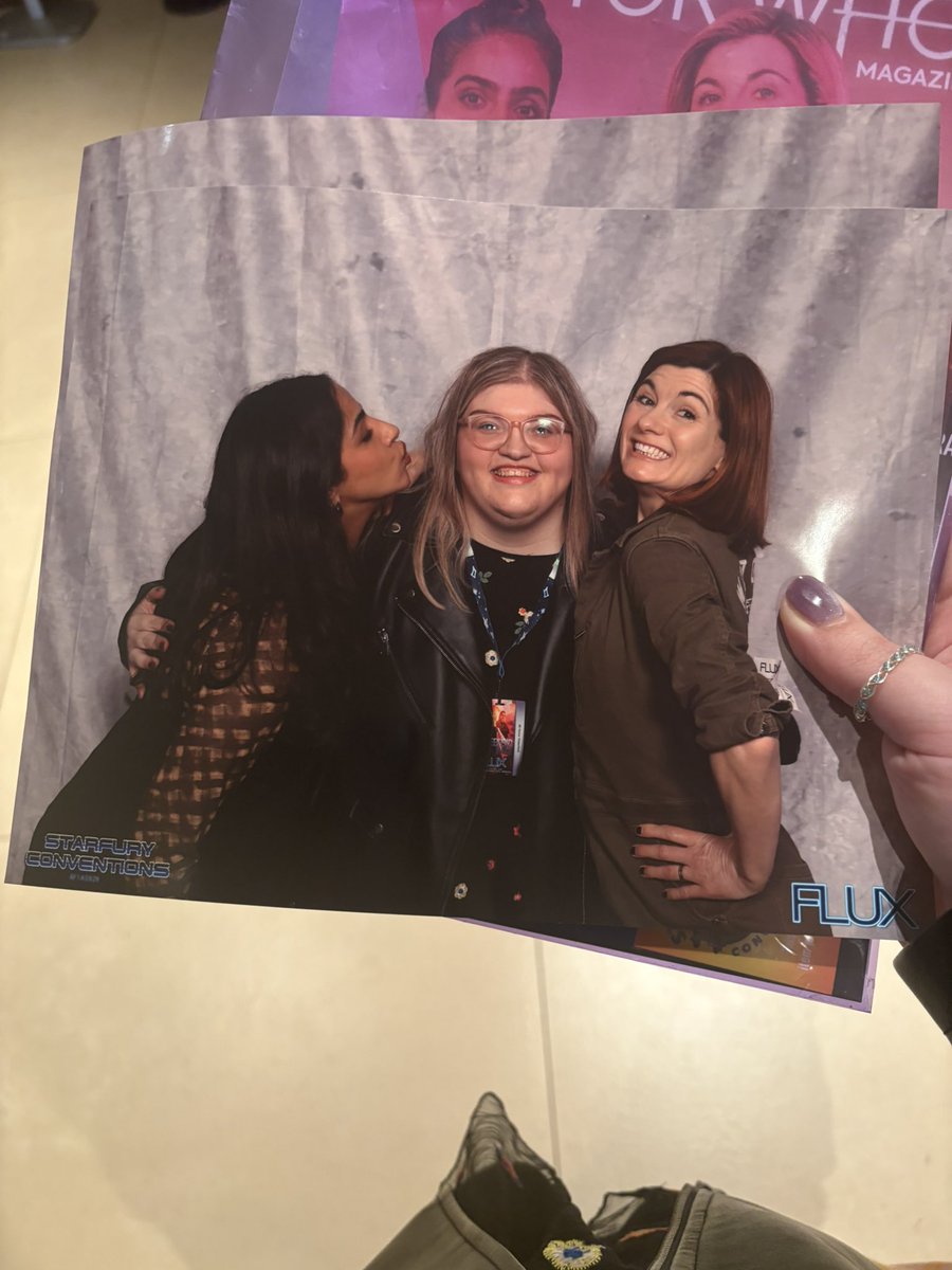 honor ⓸ 🫧is SEEING ARIANA 124 + 144 tweet media