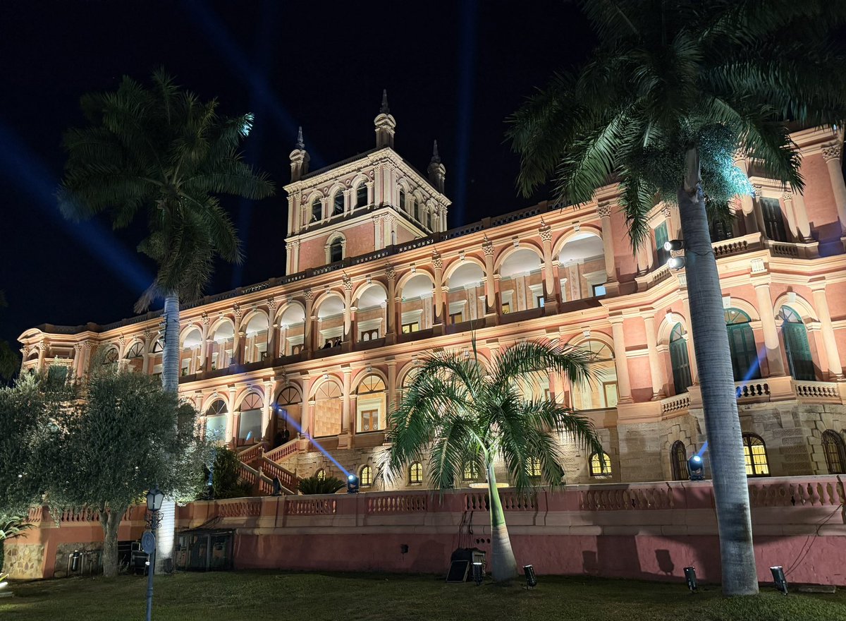 Greg Ross tweet media